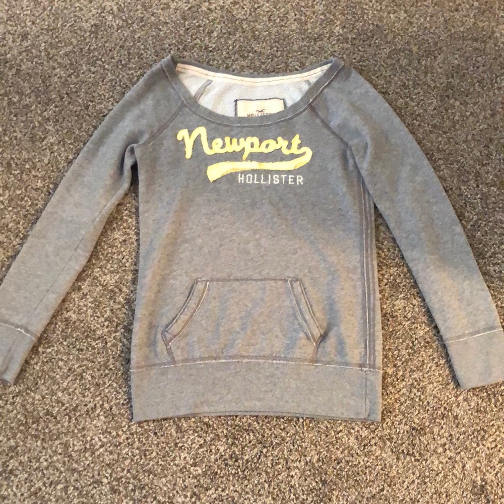 M sweatshirt